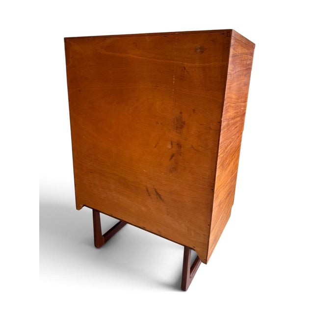 Brown Walnut and Afromosia Tallboy Gunther Hoffstead for Uniflex, 1960 For Sale - Image 8 of 11