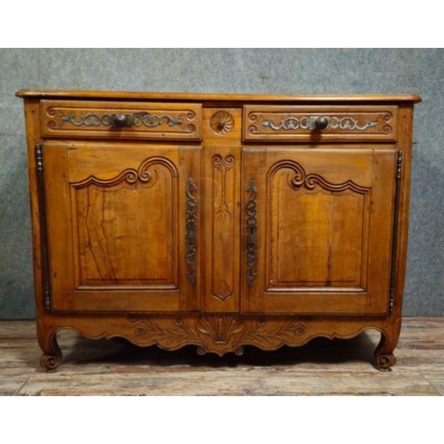 18th Century Louis XV Buffet in Carved Wood For Sale - Image 12 of 12