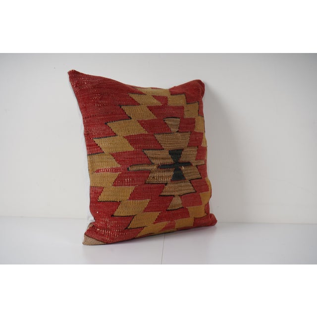 Handmade Turkish Rug Pillow Covers • Vintage Rug Decor Elevate your home decor with these exquisite 20" x 20" pillow...