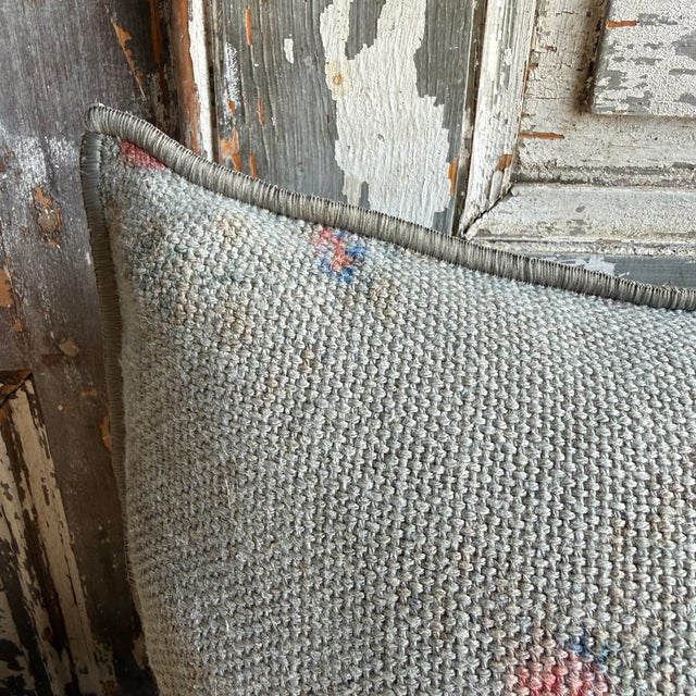French French Linen Lumbar Cover – Pompadour Nuage 12 For Sale - Image 3 of 6