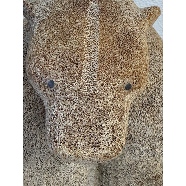 1970s Inuit Wilson Oozeva Carving of Polar Bear For Sale - Image 4 of 18