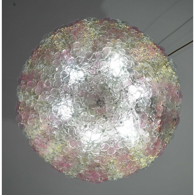 Pretty six-light ceiling lamp with Murano glass flowers, made by Seguso for Venini, Italy, 1970s. Metal ceiling basket...