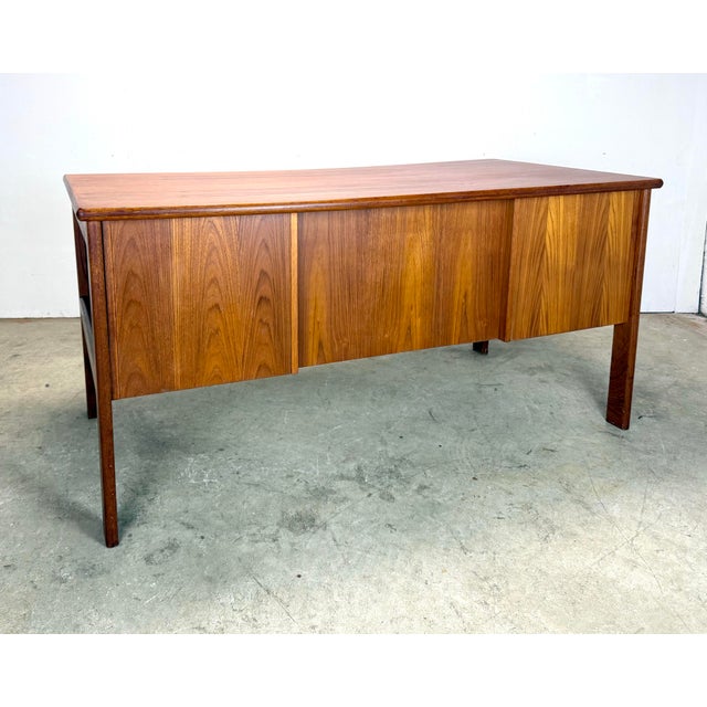 1970’s Mid Century Danish Modern Teak Desk by Vi-Ma Mobler For Sale - Image 11 of 12