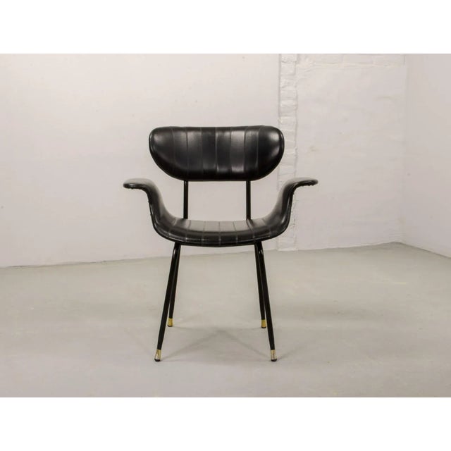 Elegant Italian swan curved side chair after Arne Jacobsen, 1960s. Rosewood with leatherette seating on blackened steel...