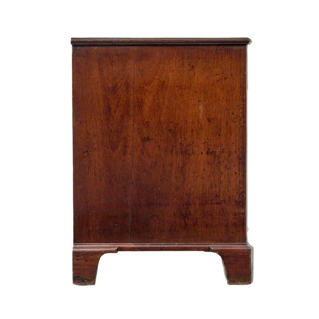 18th century george iii mahogany serpentine chest of drawers circa 1760. fine quality serpentine shaped georgian period...