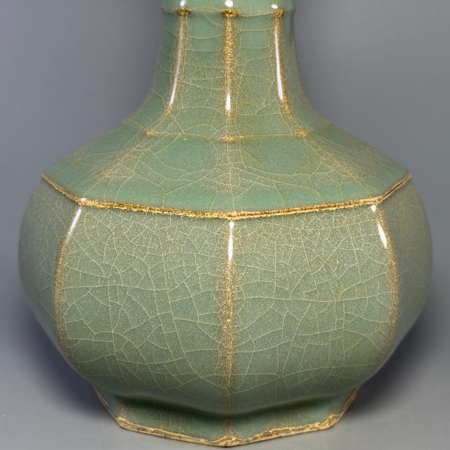 15th Century & Earlier Vintage Chinese Celadon Octagonal Vase, Collectible Ribbed‑Neck Ceramic Decorative Vessel For Sale - Image 5 of 9