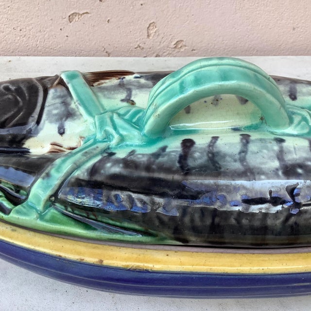 19th-Century English Majolica Fish Mackerel Tureen For Sale In Austin - Image 6 of 10