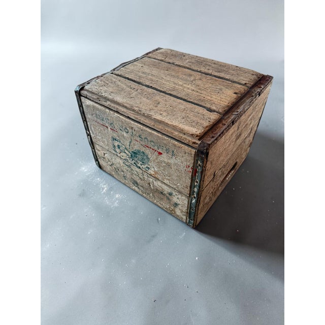 Vintage Farmhouse Clover Leaf Dairy Wood Crate Case Milk Famous for Purity For Sale - Image 6 of 11
