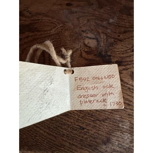 1730’s English Oak Welsh Dresser With Plate Rack in Excellent Condition For Sale In San Francisco - Image 6 of 9