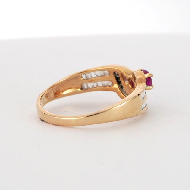 Art Deco 18k Yellow Gold Ring With 0.29ct Ruby & 0.31ct Diamond Accents For Sale - Image 3 of 18