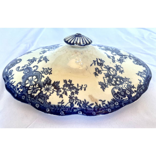 Ceramic 19th Century J. & G. Meakin Dresden Blue & White Ironstone Tureen For Sale - Image 7 of 17