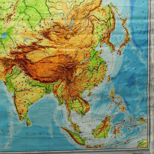 1970s Pull-Down Print Map of Asia For Sale - Image 5 of 6