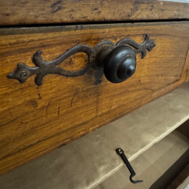 French Country-Style Buffet in Oak For Sale - Image 6 of 12