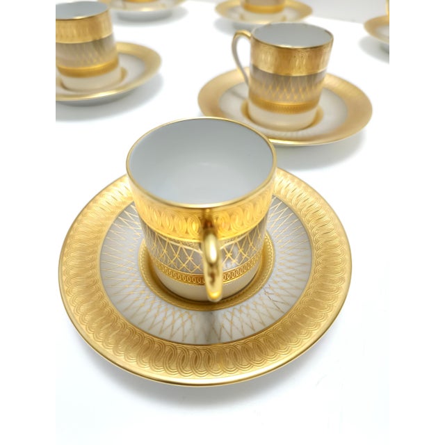Eleven Porcelain and Pure Gold Coffee Cups by Hutschenreuther, Germany, 1960s, Set of 22 For Sale - Image 6 of 10