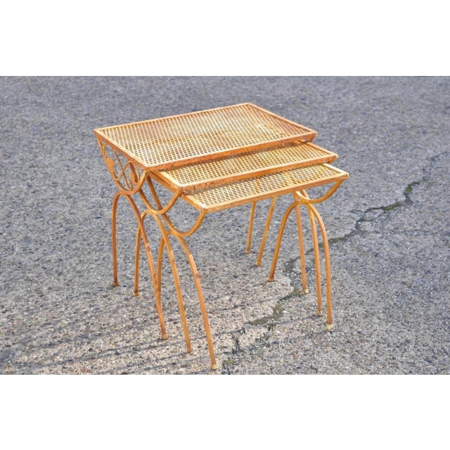 Salterini Vintage Salterini Style Mid Century Modern Wrought Iron Nesting Side Tables - Set of 3 For Sale - Image 4 of 11
