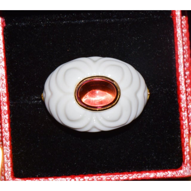 Vintage Bvlgari Chandra Pink Tourmaline & White Porcelain Ring in 18k Yellow Gold – Size 7.5 For Sale - Image 11 of 18