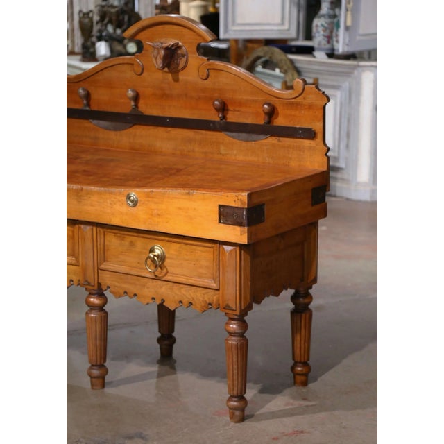 19th Century French Carved Butcher Block With Back, Cow Head and Chopping Knifes For Sale In Dallas - Image 6 of 12