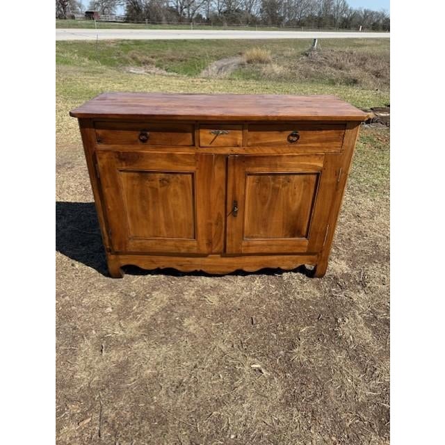 18th Century French Country Louis XV Walnut Sideboard / Buffet For Sale - Image 17 of 18