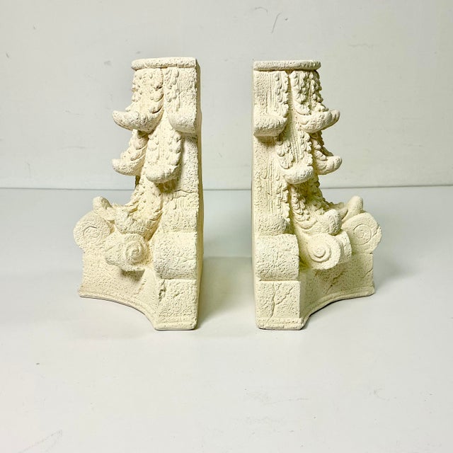 1988 Vintage Italian Corinthian Roman Empire Architectural Plaster Bookends - A Pair. For Sale - Image 15 of 16