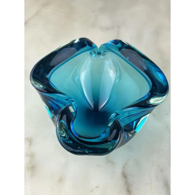 Large ashtray/emptysca in submerged glass of Murano, Italy, 60s purchased in Venice in 1963. Intact.