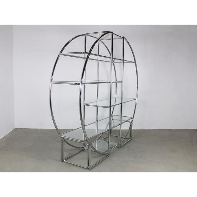 1960s Round Chrome Display Cabinet, 1960s For Sale - Image 5 of 12