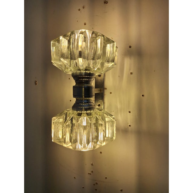 Murano Glass and Brass n.2 Wall Lamps, Italy, 1930s, Set of 2, in Very Good conditions. Designed 1920 to 1949 Up to 250V...