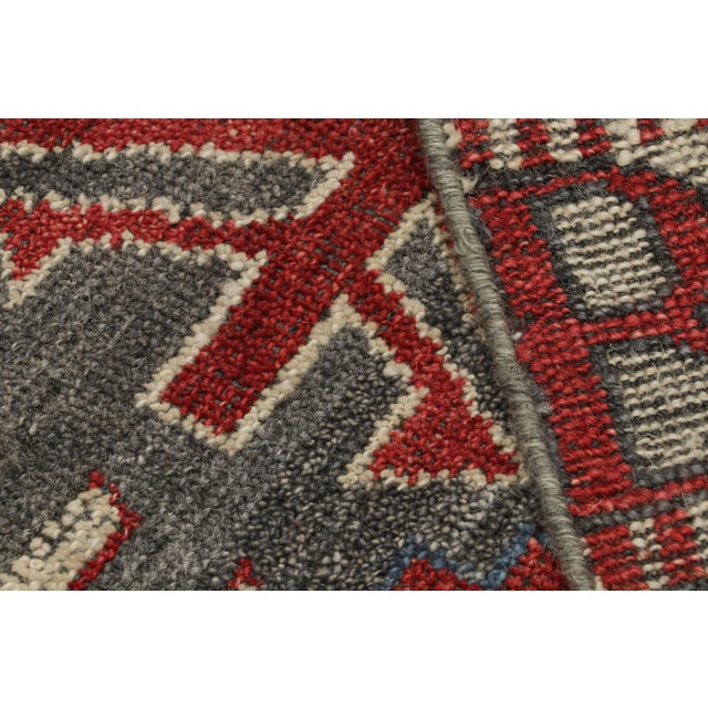 Textile Rug & Kilim’s Caucasian Tribal Rug in Gray With Geometric Patterns For Sale - Image 7 of 7