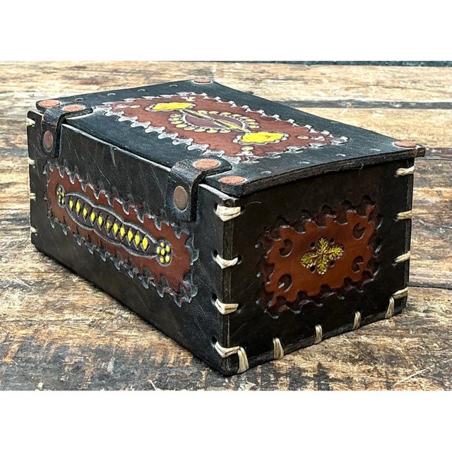 Mid-Century Modern Vintage Handcrafted Leather Trinket Box For Sale - Image 3 of 12
