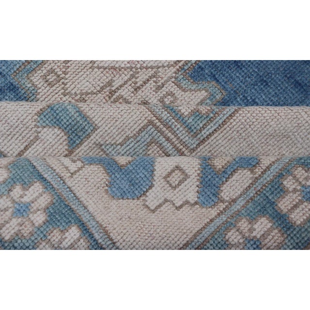 Mid 20th Century Mid 20th Century Vintage Turkish Oushak Rug With Medallion Design in Blue, Lt. Blue & Ivory For Sale - Image 5 of 13