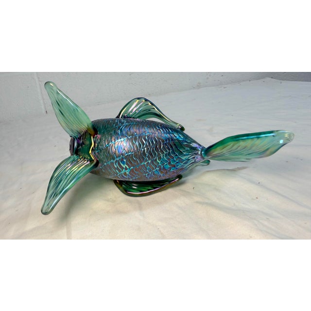 Vintage Hand Blown David Tate Studio Glass Iridescent Green Gold Fish Sculpture For Sale - Image 15 of 15
