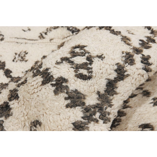Vintage Beni Ourain Moroccan Rug, 06'07 X 11'07 For Sale In Dallas - Image 6 of 10