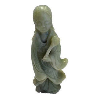 Vintage Green Jade-Style Guanyin Stone Sculpture – Asian Serpentine Carving, 8.5” Figurine Mid Century Buddhism Spiritual Meditation For Sale