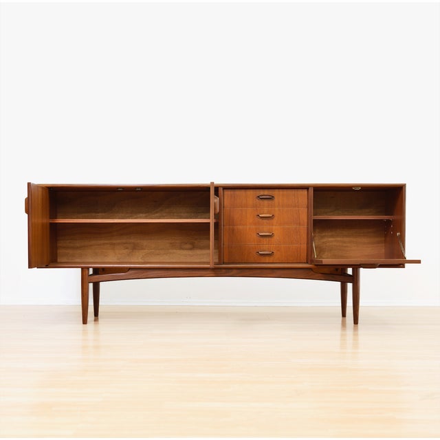 Mid Century Teak Brasilia Credenza by G Plan For Sale In Los Angeles - Image 6 of 10