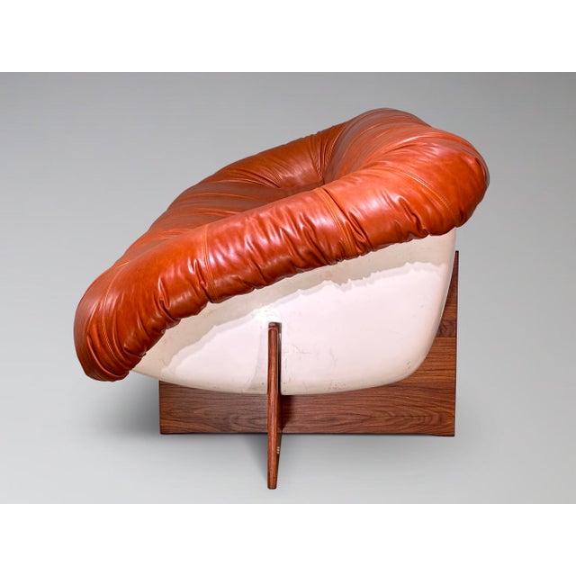 Restored Percival Lafer Mp-61 Leather and Rosewood Sofa For Sale In Milwaukee - Image 6 of 11