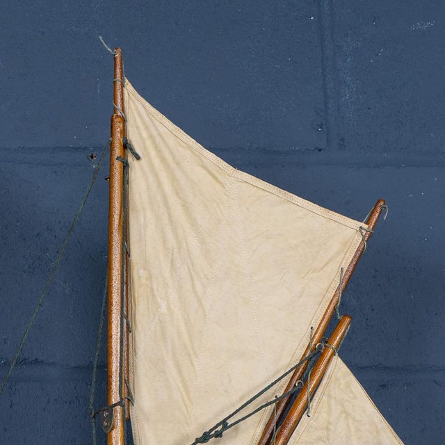 Wood Vintage English Carved Hull Pond Yacht, 1930 For Sale - Image 7 of 18