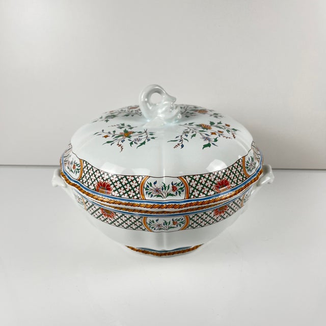 1990s Round Rouen Sainfoin Model Soup Tureen from Gien, 1990 For Sale - Image 5 of 17