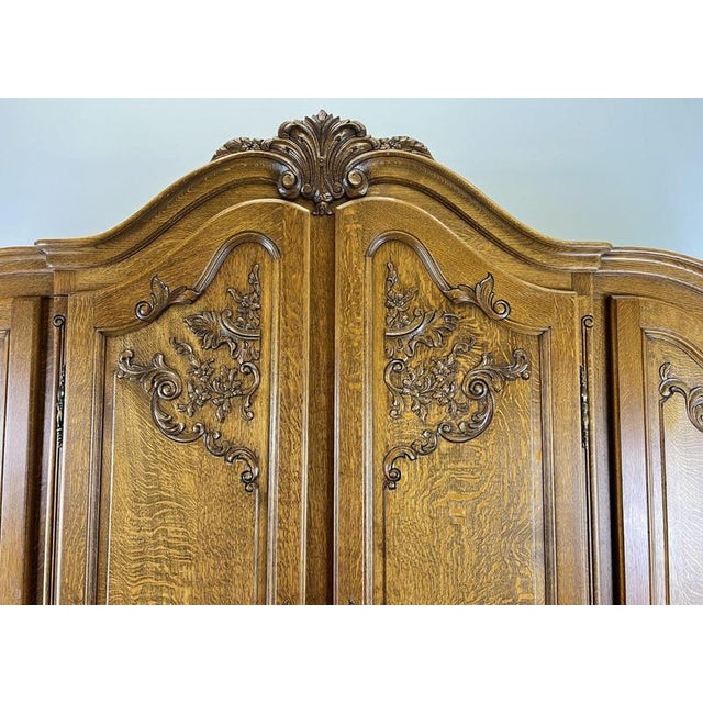 Vintage French Louis XVI Style Carved Oak 4-Door Wardrobe For Sale - Image 4 of 15