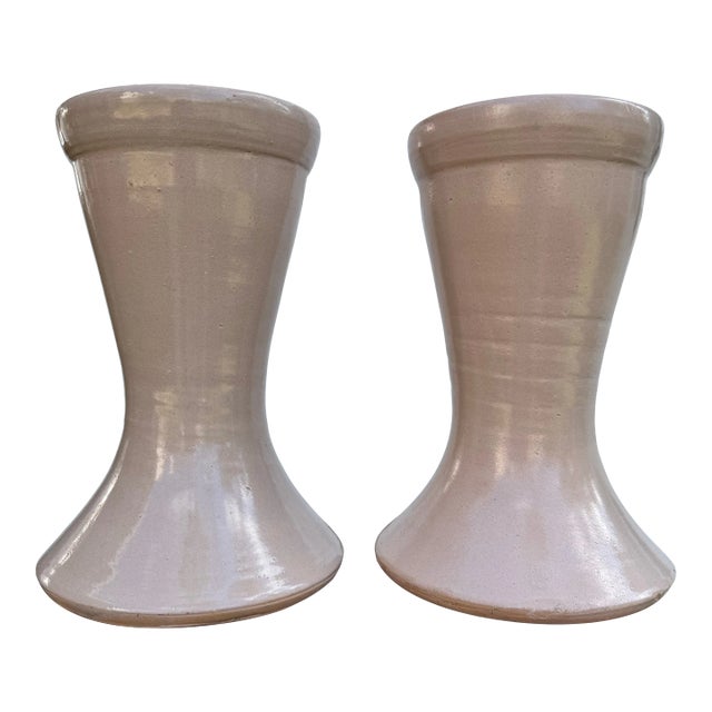 A Pair of Traditional Blush Ceramic Pottery Vases For Sale