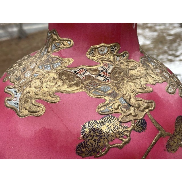 Late 19th Century 18" Fine & Large Antique Pink Satsuma Deep Relief Warrior Vase Meiji Era 19th C. For Sale - Image 5 of 18