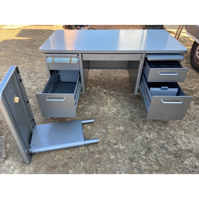 1970s Steelcase Vintage Mid Century Modern Executive Desk With Return - Set of 2 For Sale In Sacramento - Image 6 of 13