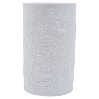 White Relief Up Art Porcelain Vase by Bjorn Wiinblad for Rosenthal Studio-Line, 1960s For Sale