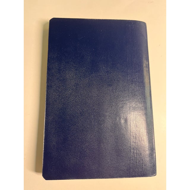 Marvelous timepiece. Paris, France guide book for streets and transportation. The French A to Zed. With pools,...