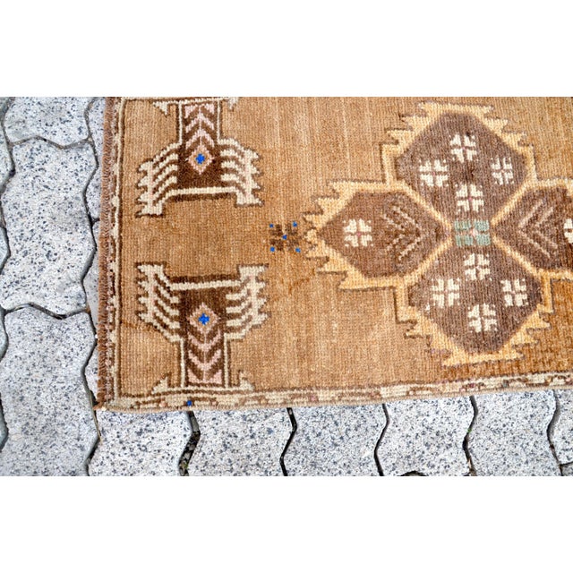 Vintage Mid Century Turkish Rug For Sale - Image 4 of 6
