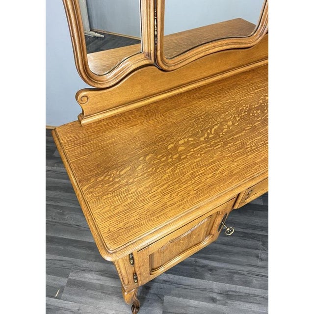 French Louis Style Oak Dressing Table with Mirror For Sale - Image 4 of 13