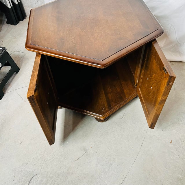 Mid Century Ethan Allen Hexagon SideTable For Sale - Image 6 of 9