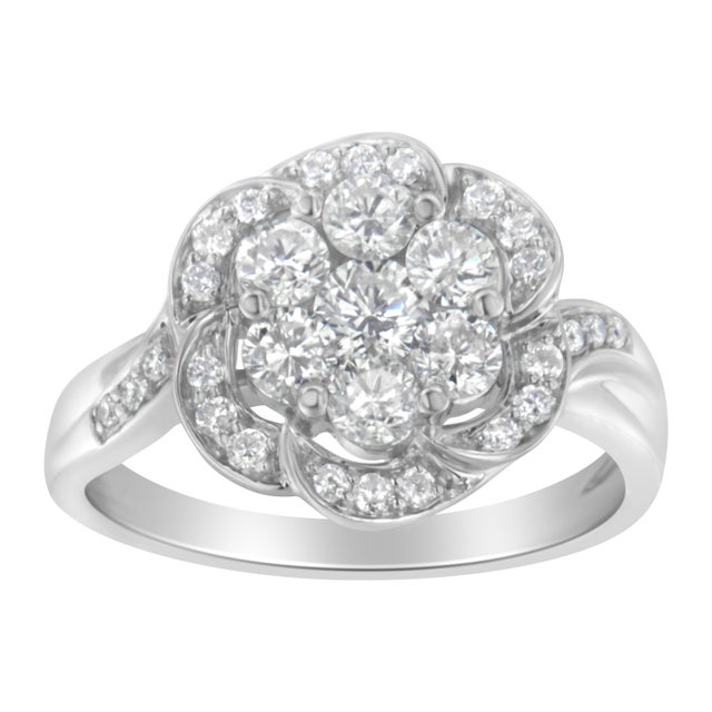 14K White Gold Floral Cluster Diamond Ring (1.0 Cttw, H-I Color, SI2-I1 Clarity) - Size 6 For Sale - Image 4 of 7