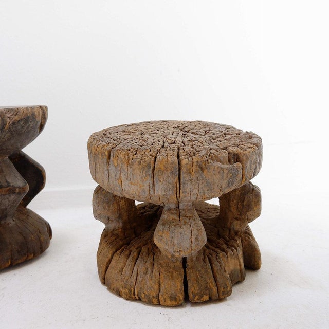 Set of 4 African carved wooden stools Wabi Sabi - African - Ethnic Dimensions: Ø 22 - 22 - 26 - 18 cm H: 22 - 20 - 20 - 17 cm