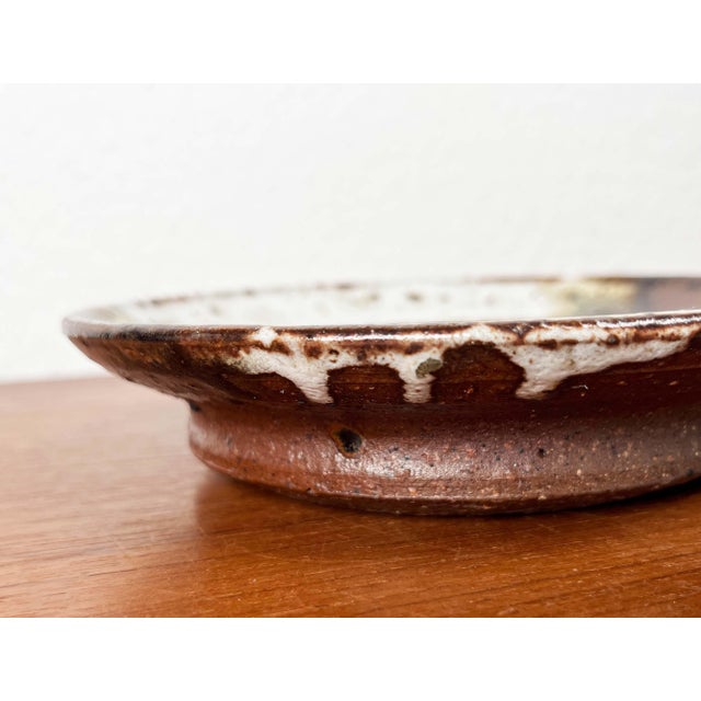 Mid-Century Modern Danish Studio Pottery Bowl or Wall Plate from Jim & Henny Waldorff, Svaneke, Bornholm, 1960s For Sale - Image 10 of 17