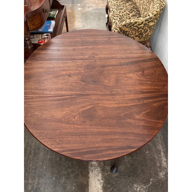 Brown 18th Century English Walnut Drop-Leaf Table For Sale - Image 8 of 12