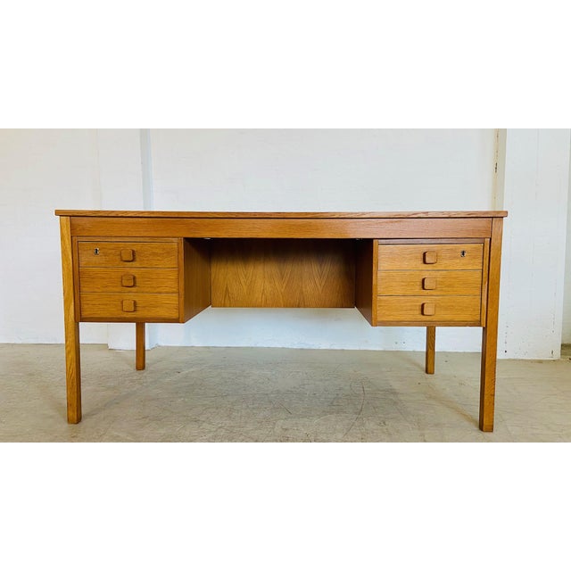 1960s Mid-Century Danish Oak Desk from Domino Møbler, 1960s For Sale - Image 5 of 18